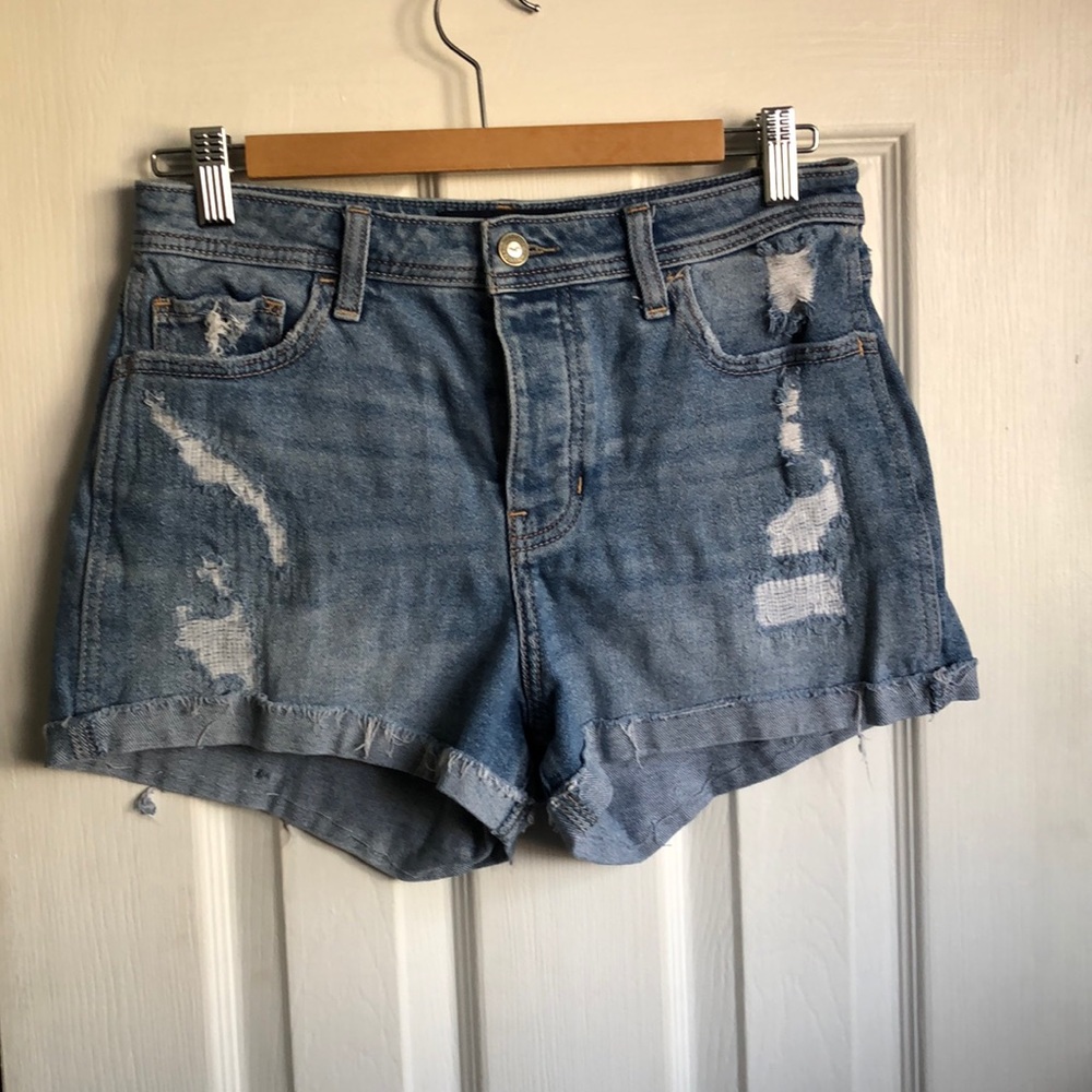 Hollis yet shorts size 7